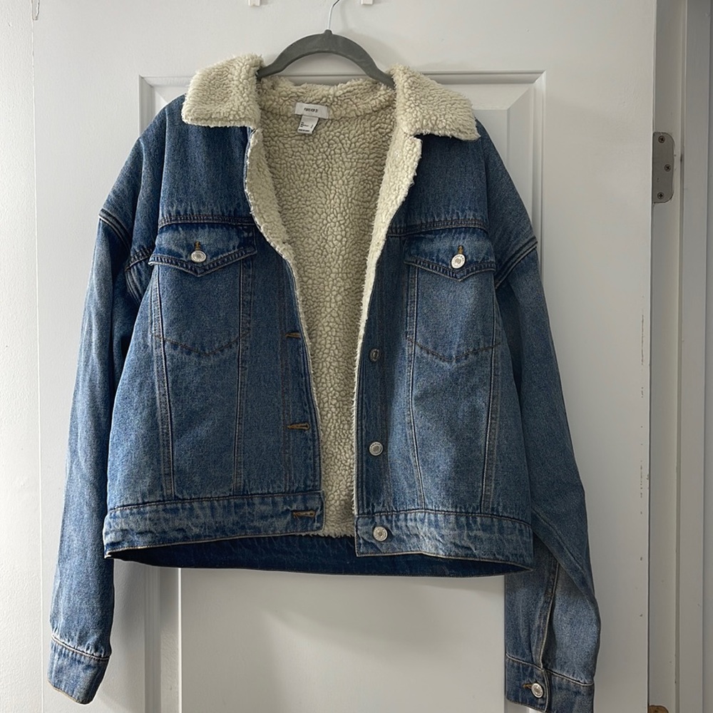 Forever 21 oversized jean jacket with sherpa lining